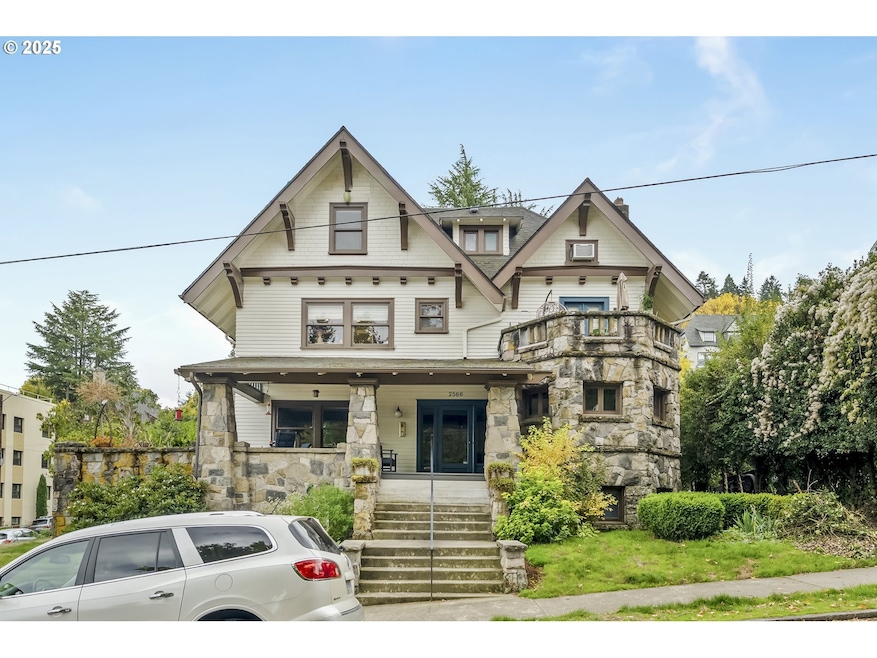 2566 NW Lovejoy St unit 6, Portland, OR 97210 - photo 1