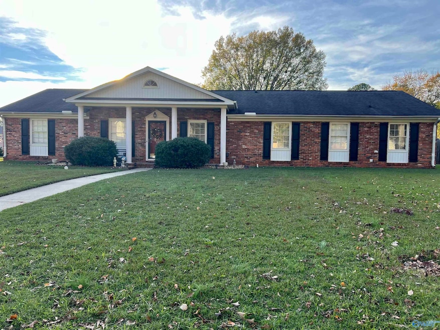 1305 Byron Ave SW, Decatur, AL 35601 - photo 1