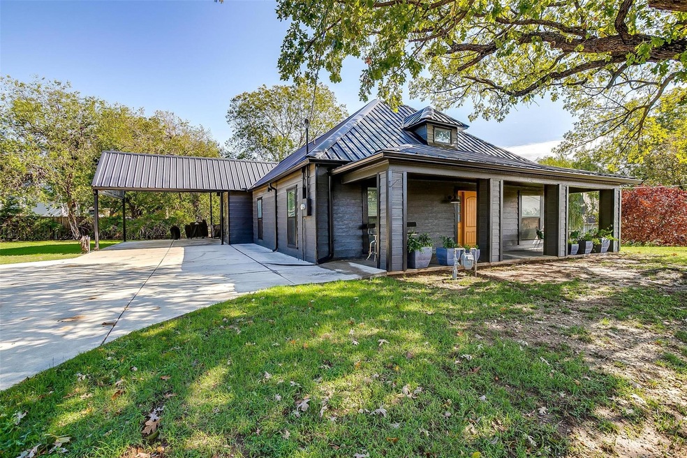 403 S Lane St, Decatur, TX 76234 - photo 1