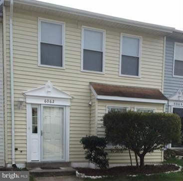 6062 Saint Moritz Dr, Temple Hills, MD 20748 - photo 1