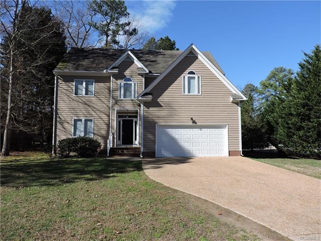 4 Bedroom Transitional with Aggregate Driveway