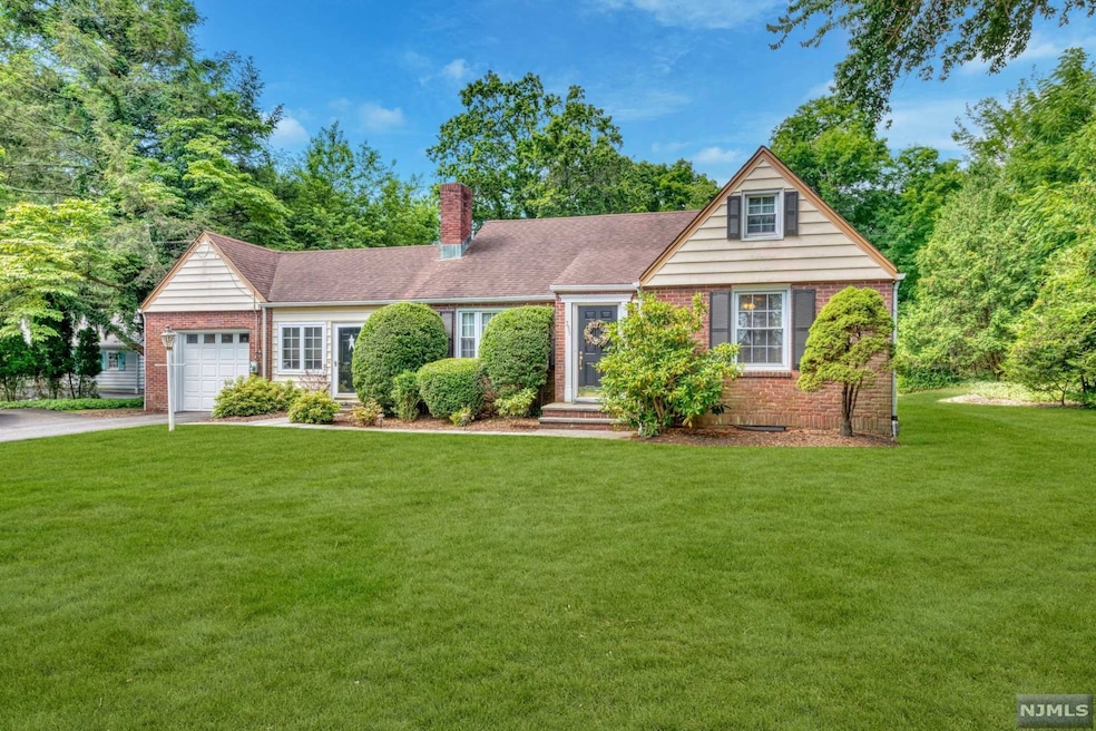 351 Sicomac Ave, Wyckoff, NJ 07481 - photo 1