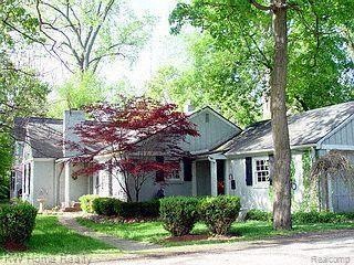 26175 Carol Ave, Franklin, MI 48025 - photo 1