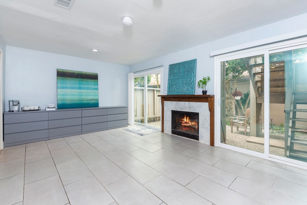 1081 Country Place Dr unit 1081, Houston, TX 77079 - photo 1