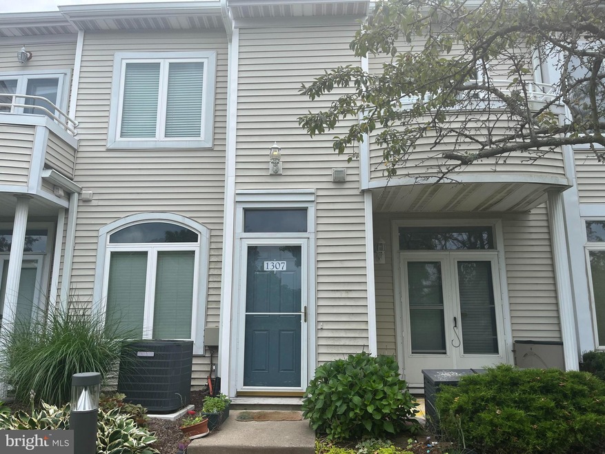 1307 Barbaras Ct, North Wales, PA 19454 - photo 1