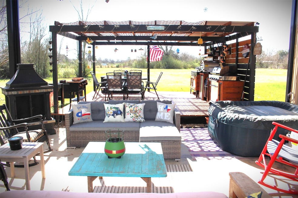 Can you picture yourself here? Hot-tub, fireplace,