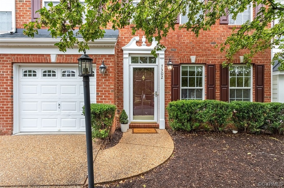 Sweet townhouse in Glenside Woods with elegant features is ready for you to call home.