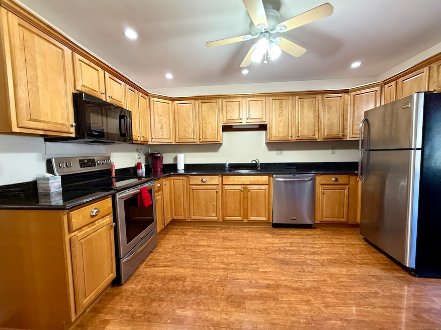 263 Navajo Loop, Shelton, CT 06484 - photo 1