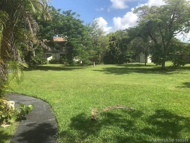 Lovely open space to enjoy as you approach entranc