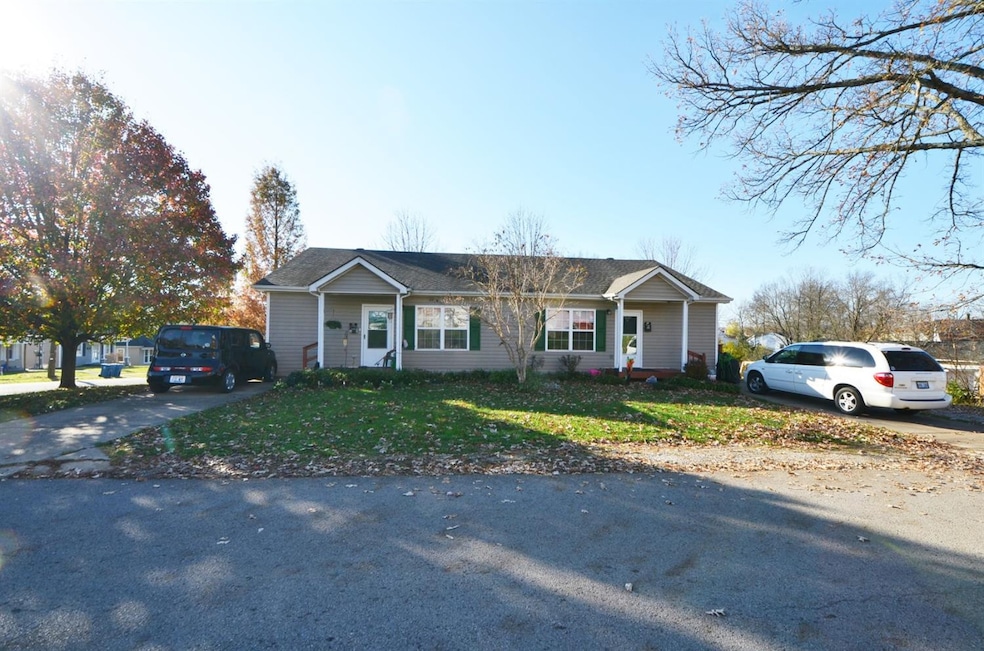 486 N Main St, Harrodsburg, KY 40330 - photo 1
