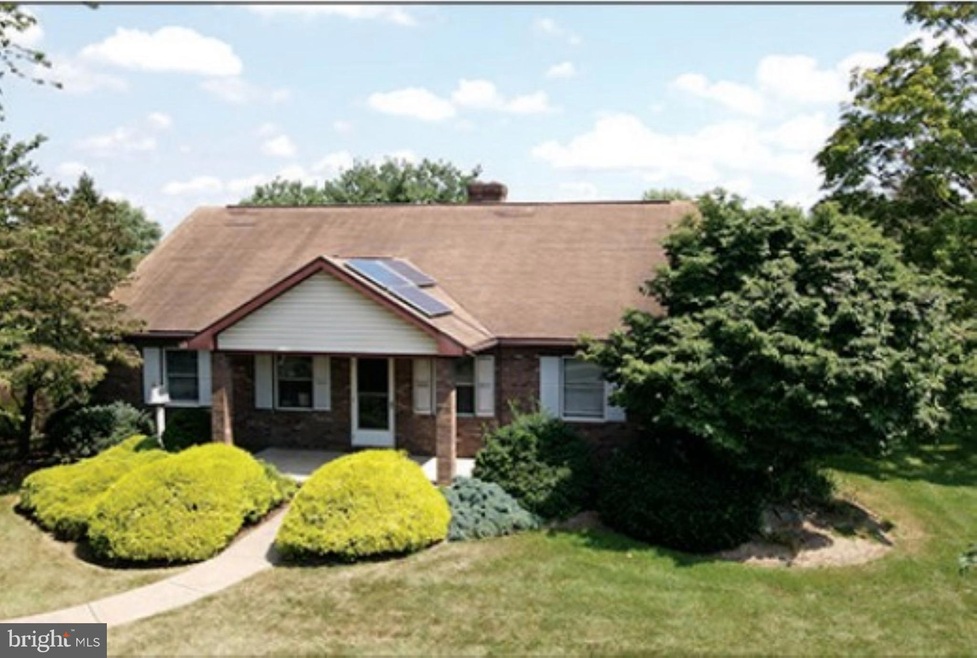 17 Center St, Intercourse, PA 17534 - photo 1