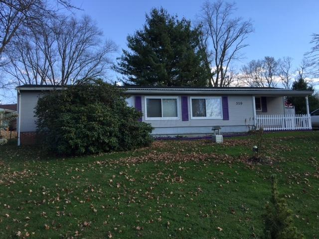 319 Edgewater Beach Blvd, Thornville, OH 43076 - photo 1