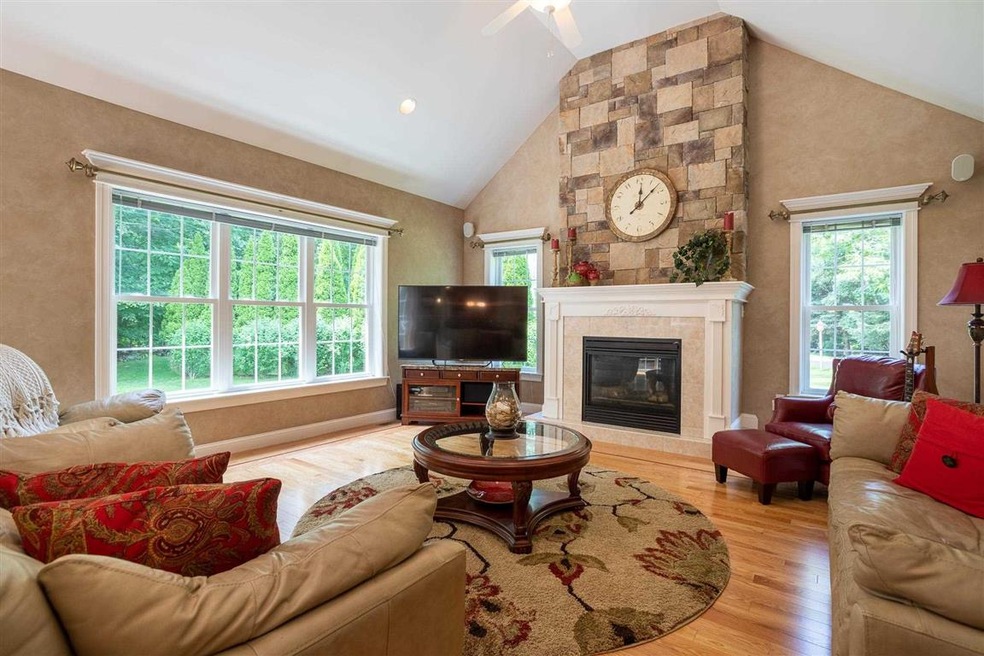 18 Playhouse Cir, Hampton, NH 03842 - photo 1