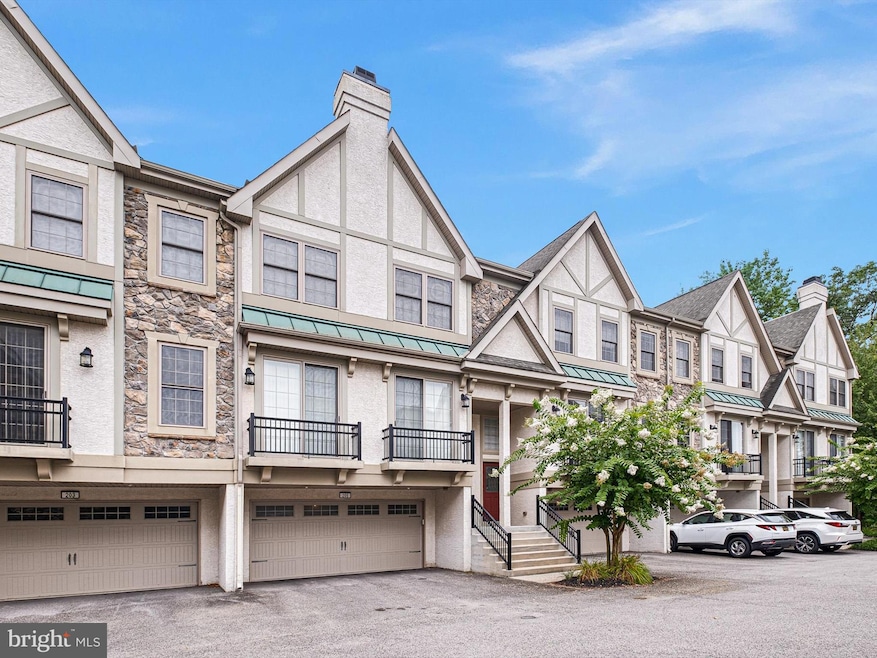 205 Sutton Way, Newark, DE 19711 - photo 1