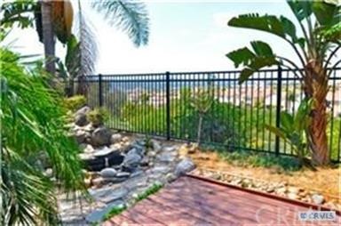 Private tranquil yard with custom water feature!