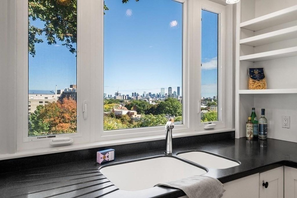 147 Mason Terrace unit 3, Brookline, MA 02446 - photo 1