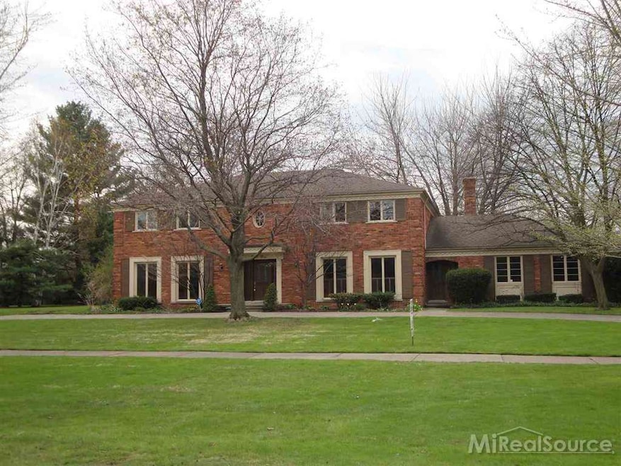 1003 Three Mile Dr, Grosse Pointe Park, MI 48230 - photo 1