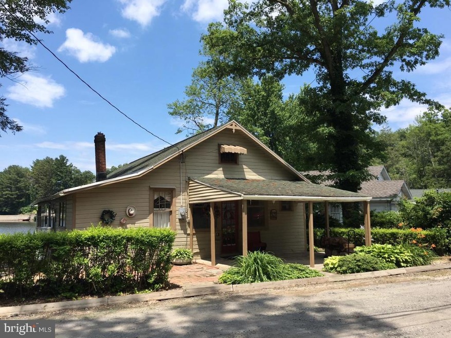 47 King Fisher Dr, Ashland, PA 17921 - photo 1