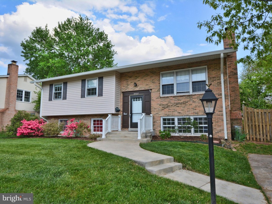 9507 Bonair Dr, Manassas, VA 20109 - photo 1