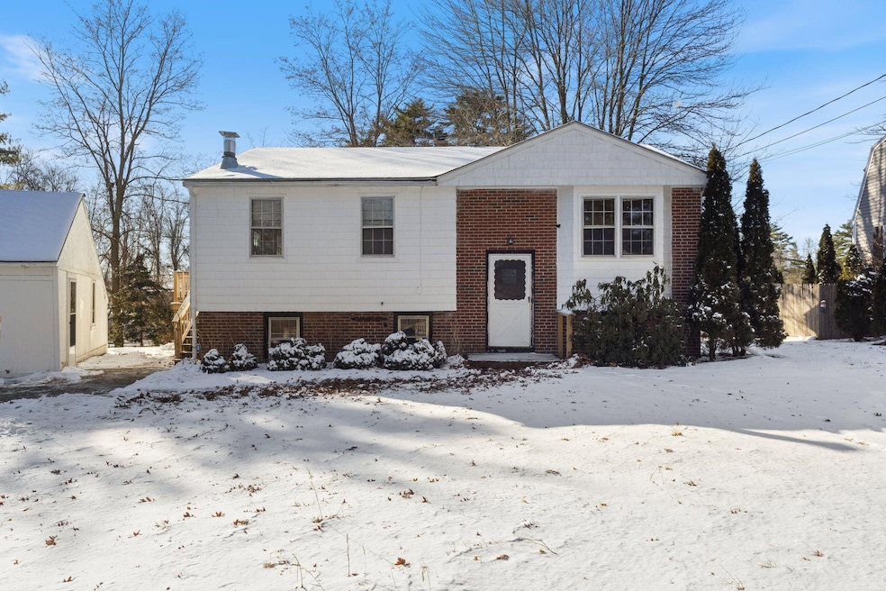 1 Lakeshore Dr, Seabrook, NH 03874 - photo 1