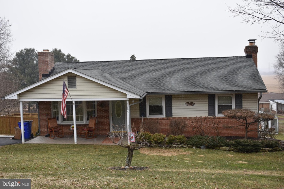 4305 Calvert Cir, Frederick, MD 21703 - photo 1