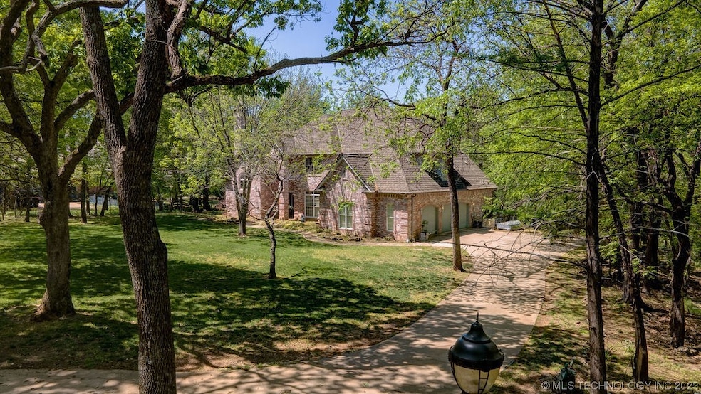 Beautiful Setting!  Only 5 miles from Hwy 169!