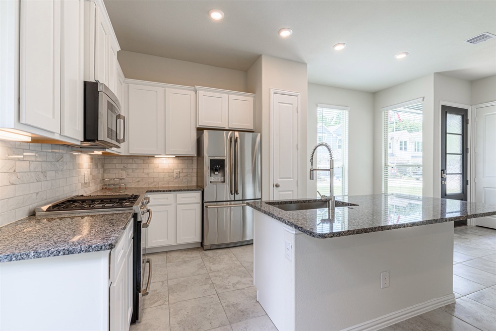 5108 Chapel Heights Dr, Houston, TX 77018 - photo 1