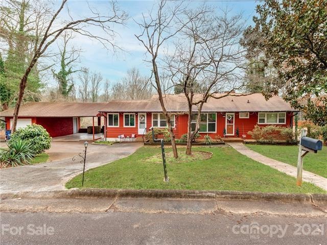 711 N Oakwood Dr, Statesville, NC 28677 - photo 1