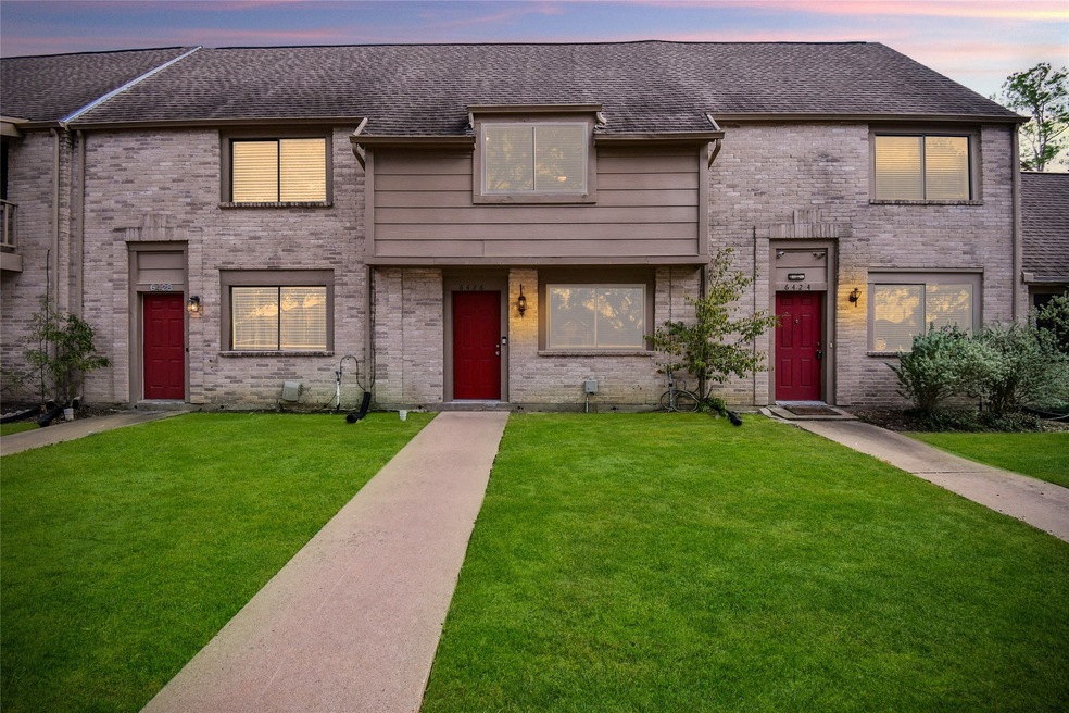 6426 Kentwick Dr unit 24/4, Houston, TX 77084 - photo 1