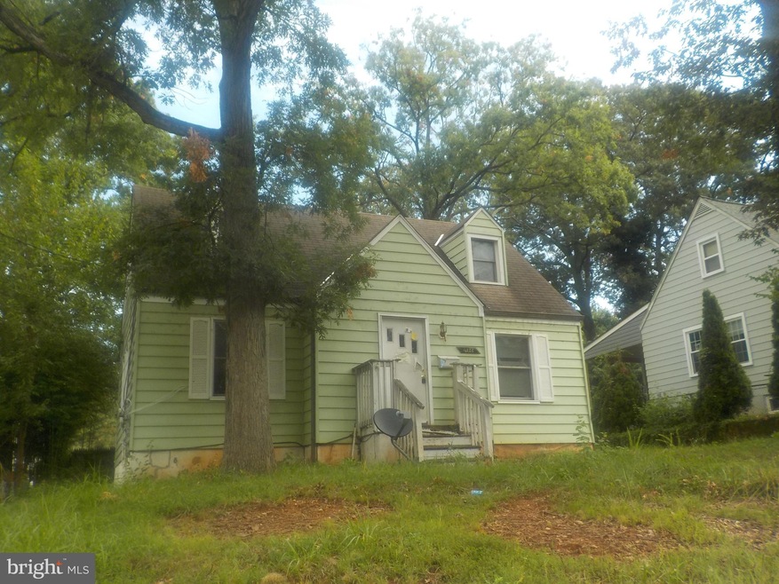 5424 Taussig Rd, Bladensburg, MD 20710 - photo 1