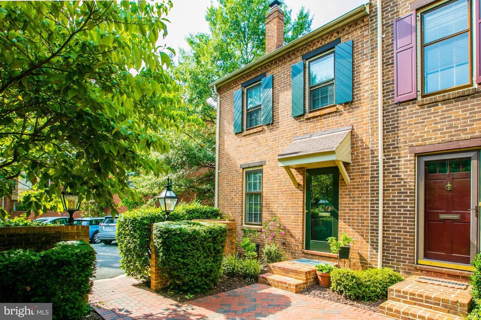 1228 Michigan Ct, Alexandria, VA 22314 - photo 1