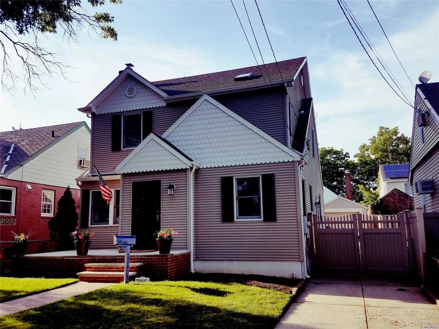 1076 Carukin St, Franklin Square, NY 11010 - photo 1