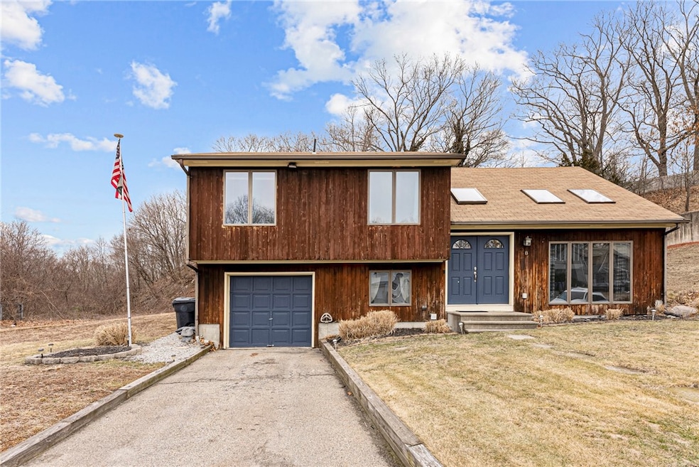 8 George Cir, Warwick, RI 02888 - photo 1