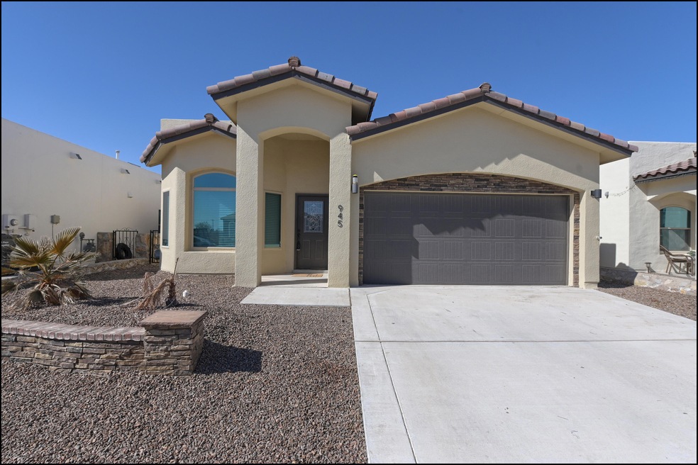 945 Haggerston St, El Paso, TX 79928 - photo 1