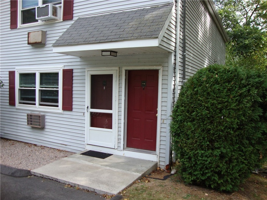 9A Apache private entrance