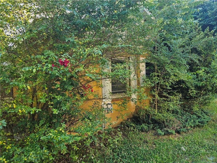 408128395_1.jpg
