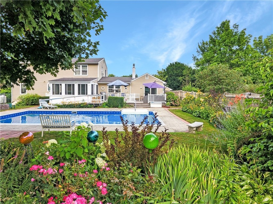 83 Pemberton Ave, Jamestown, RI 02835 - photo 1