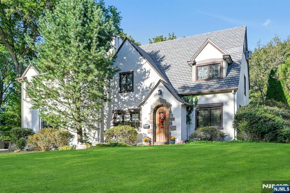 20 Northwood Ave, Demarest, NJ 07627 - photo 1