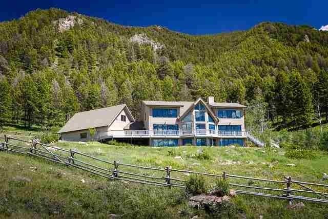 Extremely high quality 5,900 sq. ft. home on 80 ac