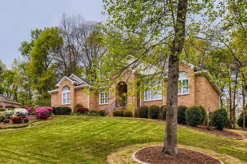 164 Falling Waters Dr, Jonesboro, GA 30236 - photo 1