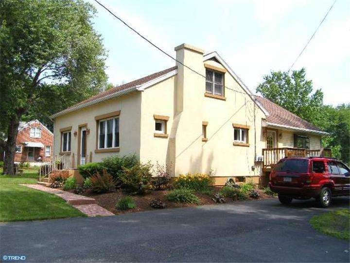 136 Lincoln Ave, Orwigsburg, PA 17961 - photo 1