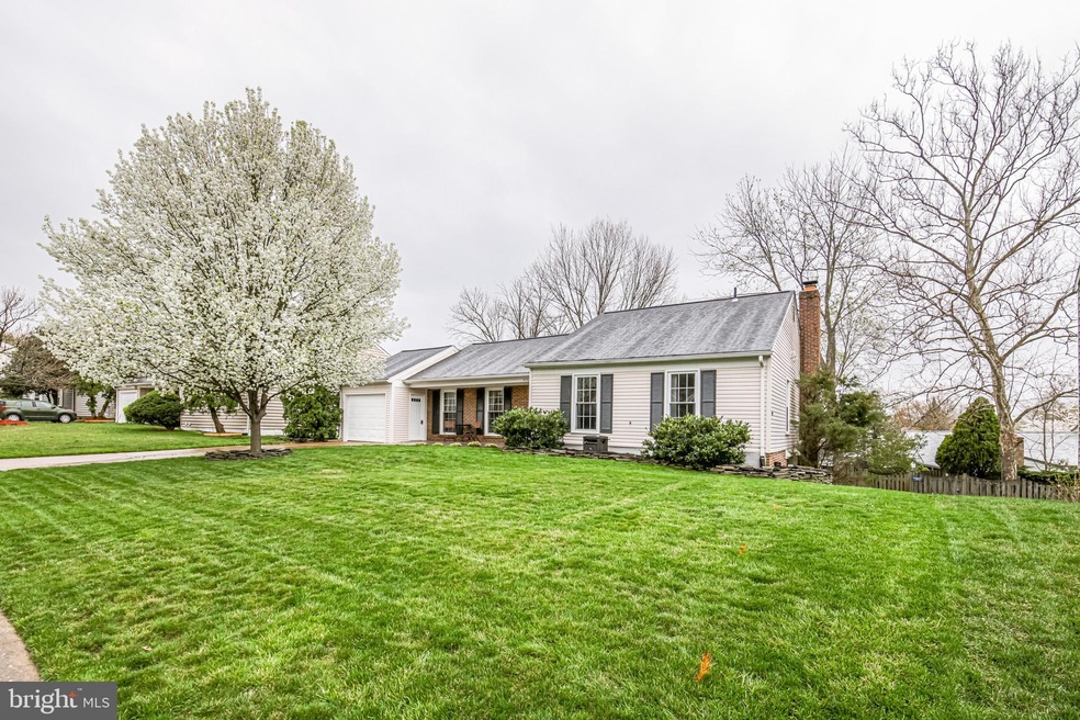 4329 Rock Creek Rd, Alexandria, VA 22306 - photo 1