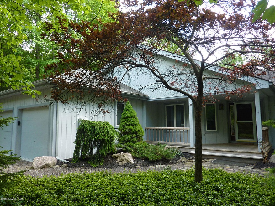 210 Little Pond Cir, Pocono Pines, PA 18350 - photo 1