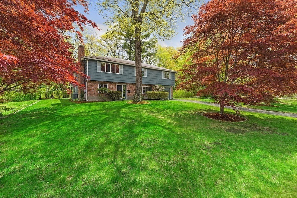 29 Claudette Cir, Framingham, MA 01701 - photo 1