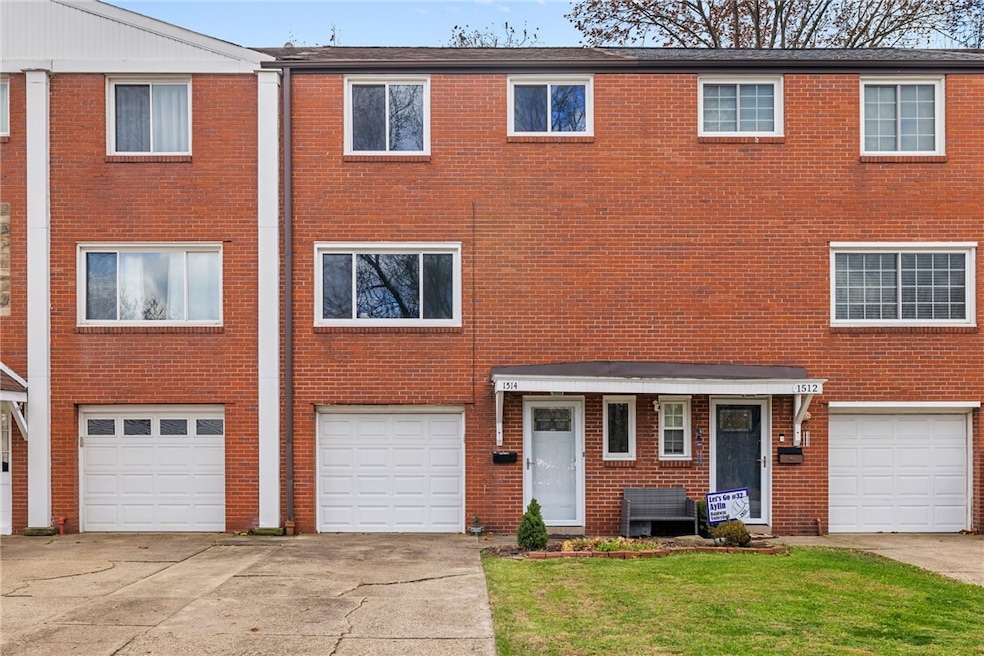 1514 Dunluce Dr, Pittsburgh, PA 15227 - photo 1