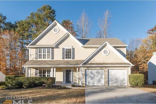 Handsome 4BR, 2.1BA traditional on level lot in Mi