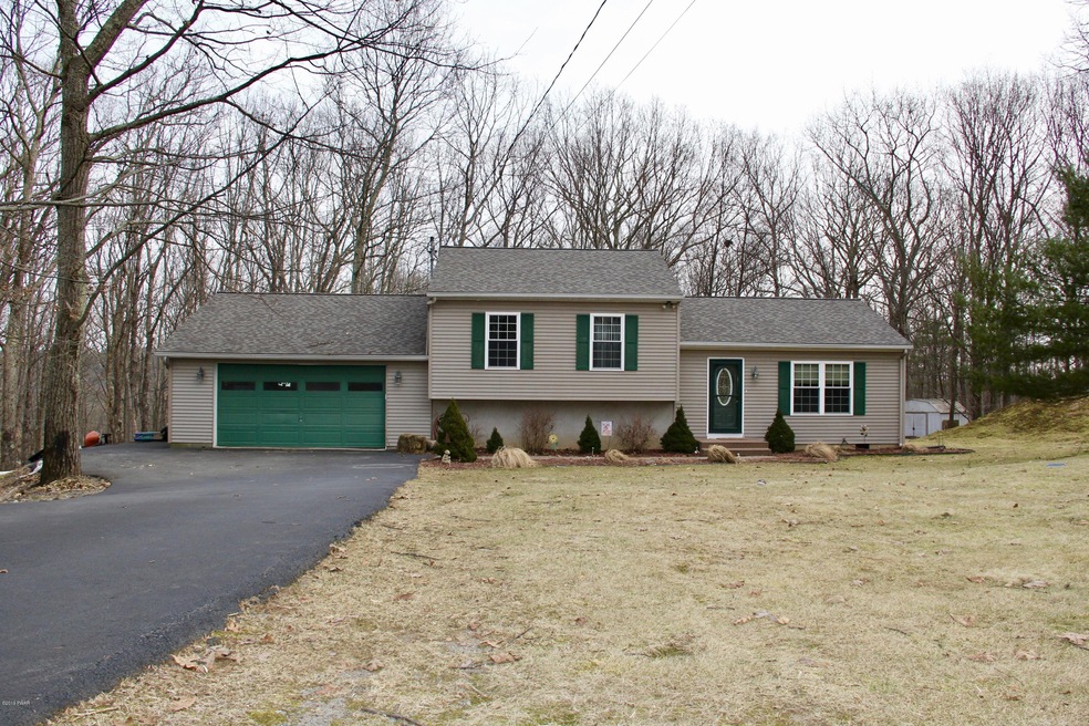 112 Larch Dr, Milford, PA 18337 - photo 1