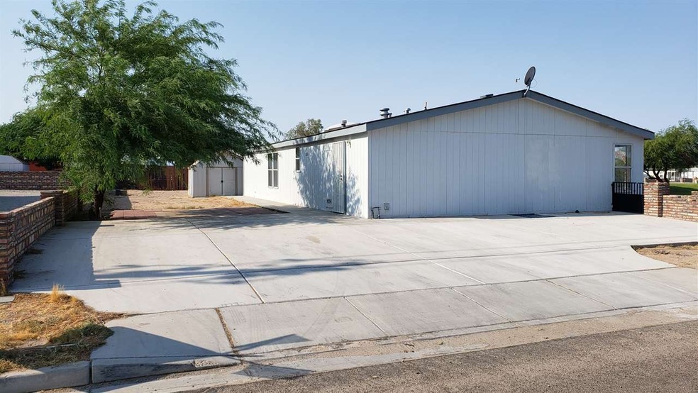 12713 E 44th St, Yuma, AZ 85367 - photo 1