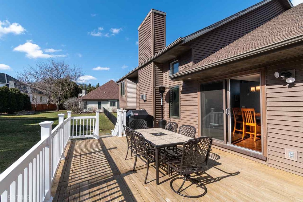 949 Autumn Woods Ln, Oregon, WI 53575 - photo 1