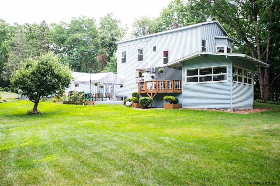 42 Hillview Ave, Rensselaer, NY 12144 - photo 1